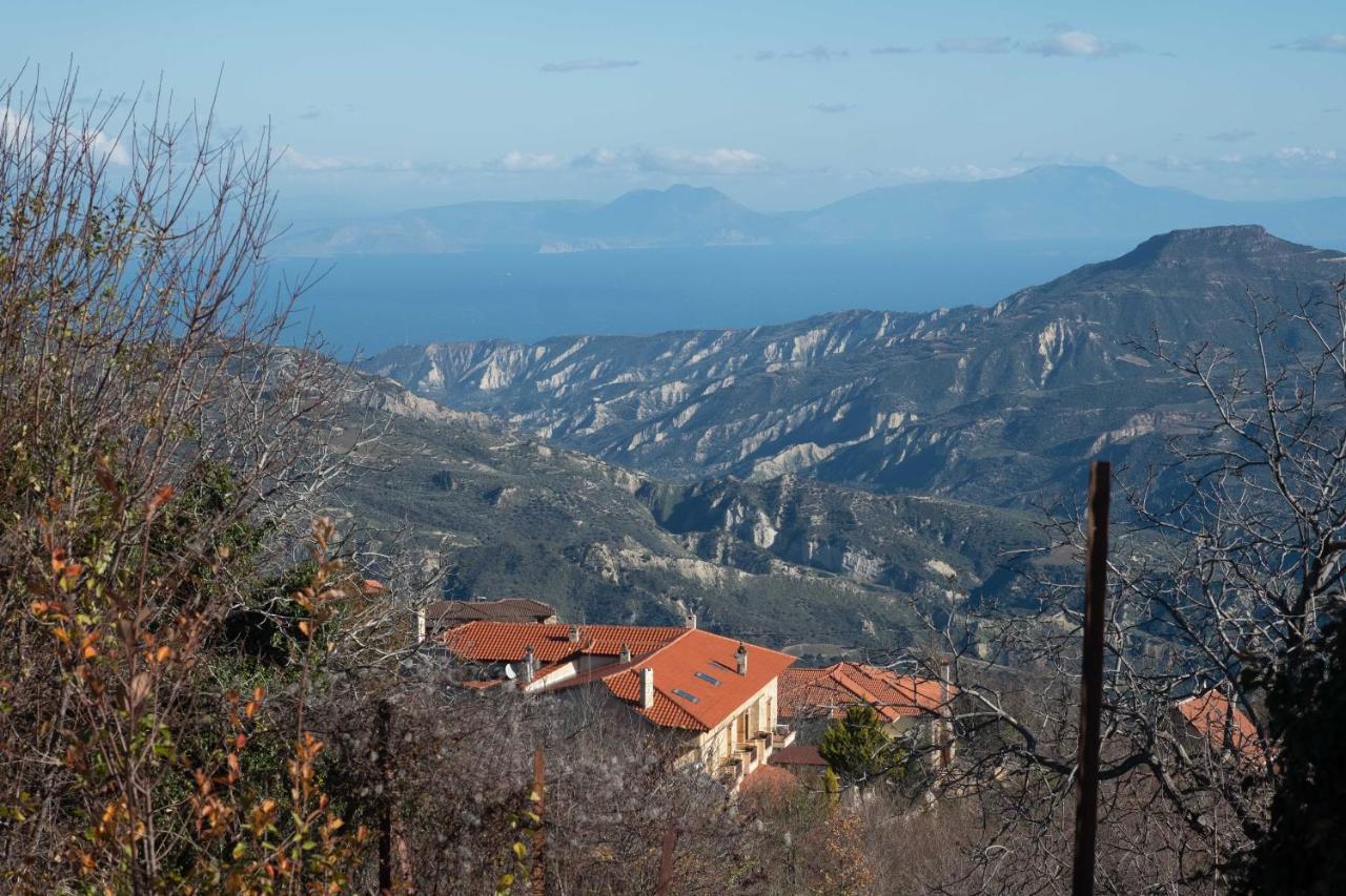 Villa Litheon House Synikia Mesi Trikalon Exterior foto
