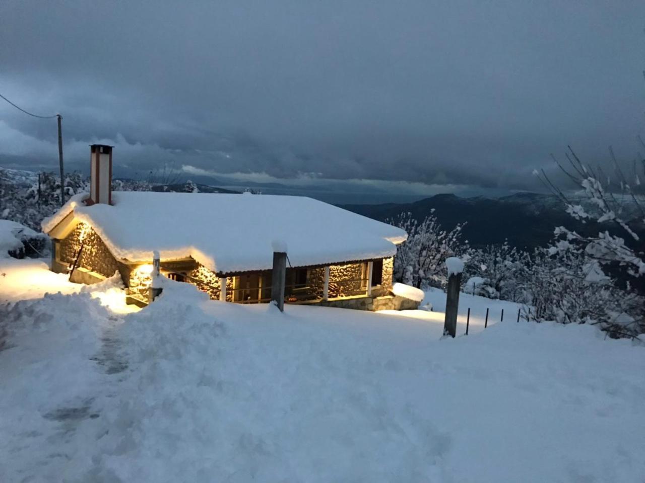 Villa Litheon House Synikia Mesi Trikalon Exterior foto